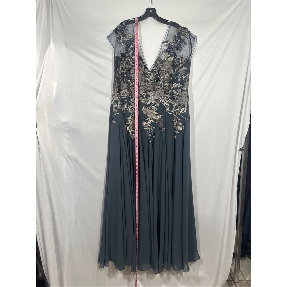 NWT$955 Alexander by Daymor Couture [ 20 ] Floral embroidered Chiffon Gown S1986 - Picture 6 of 13
